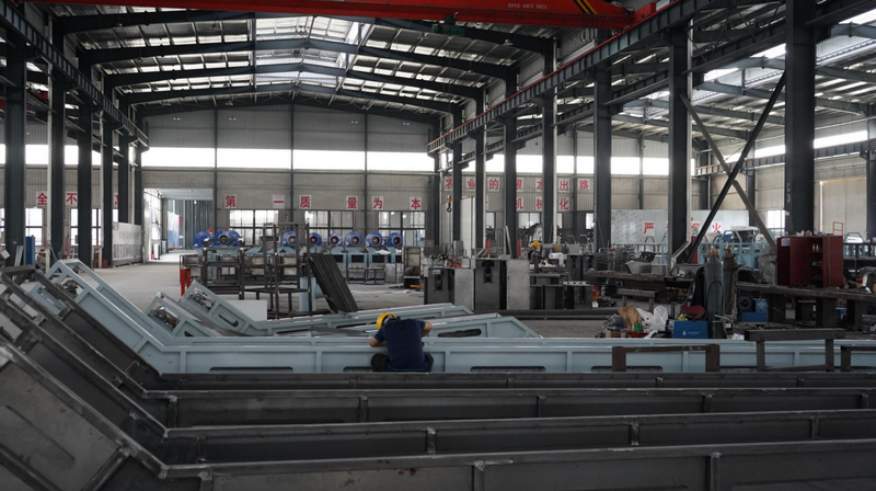 貴州金三葉機械制造有限公司的生產車間。