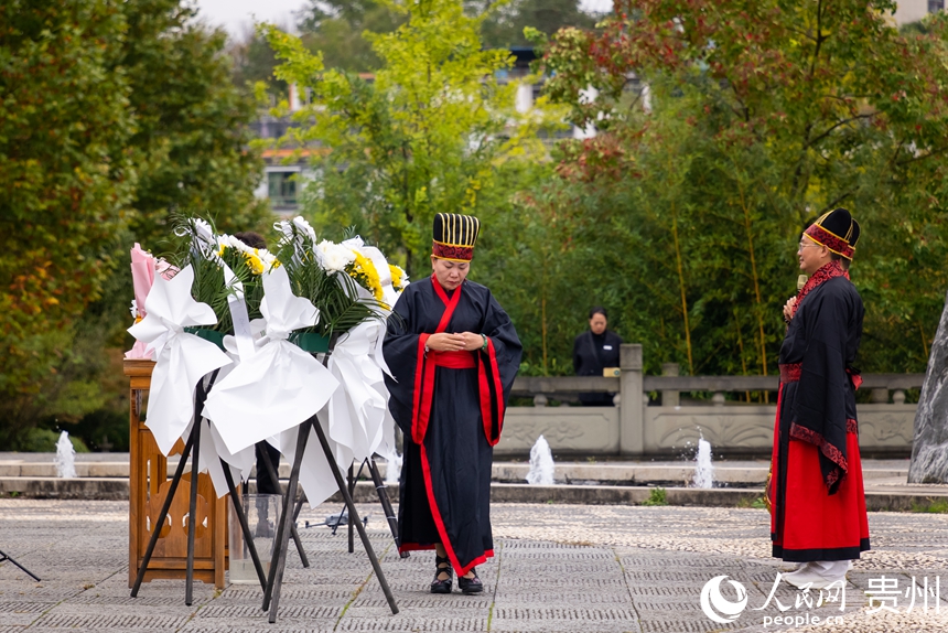 中國陽明文化院內舉行的文化研學儀式。人民網記者 涂敏攝