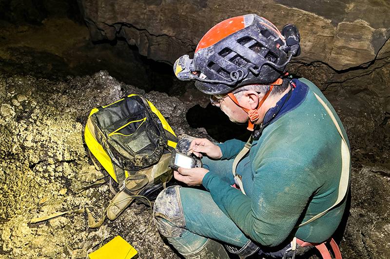 專家科考途中。