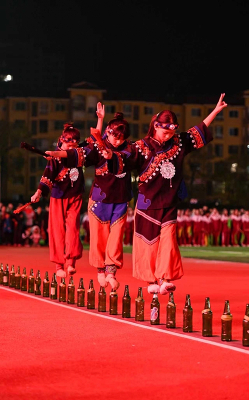 絕技表演。謝慧芳 攝.jpg