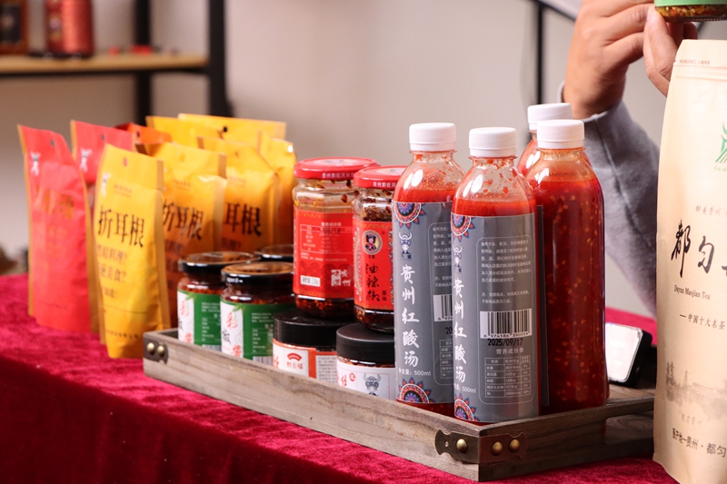 獨山“村播”打通農貨出村“最后一公里” 。