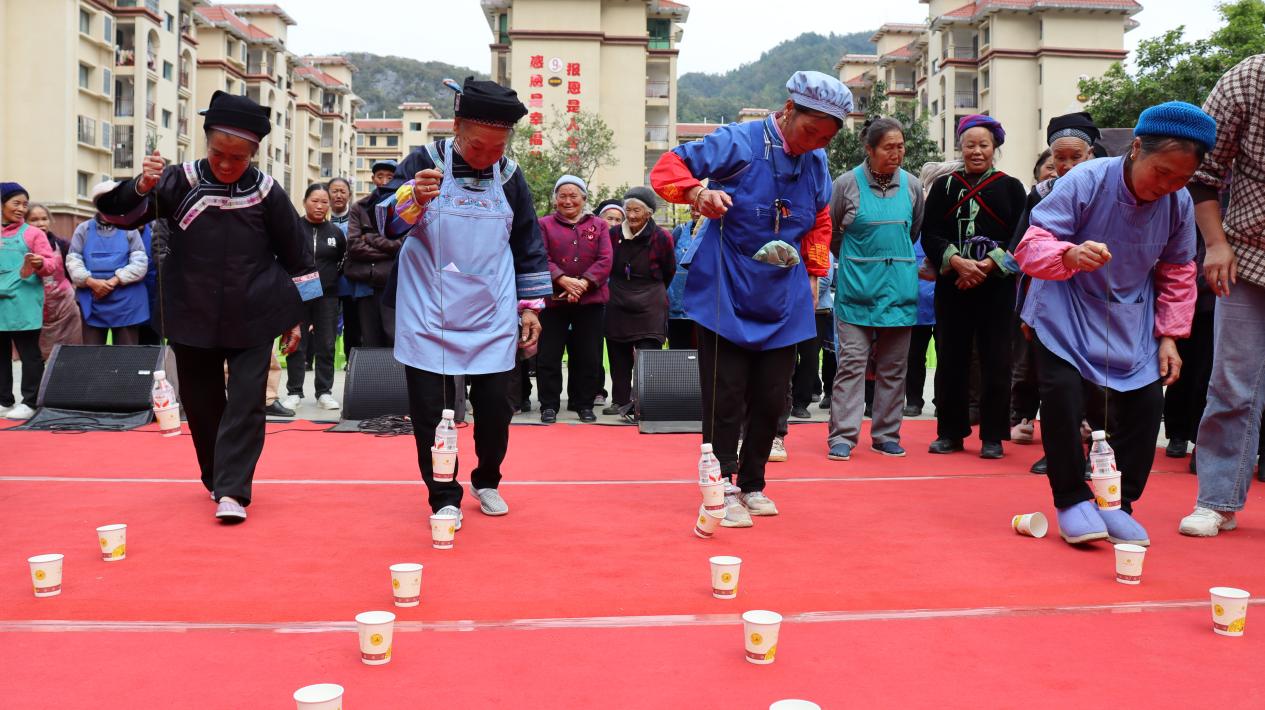 群眾參與益智游戲。