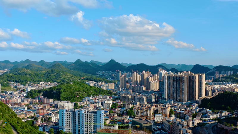 1 、普定縣城。.jpg