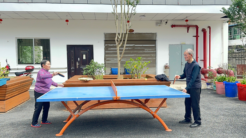 萬山區(qū)建成老年大學 滿足老年人精神文化需求。