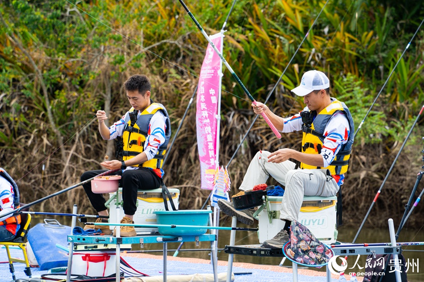 選手穩坐釣臺。人民網 陽茜攝