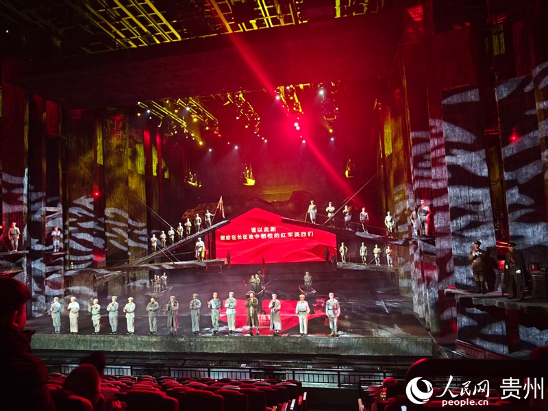 《偉大轉(zhuǎn)折》劇目演出。人民網(wǎng) 黃小桃攝