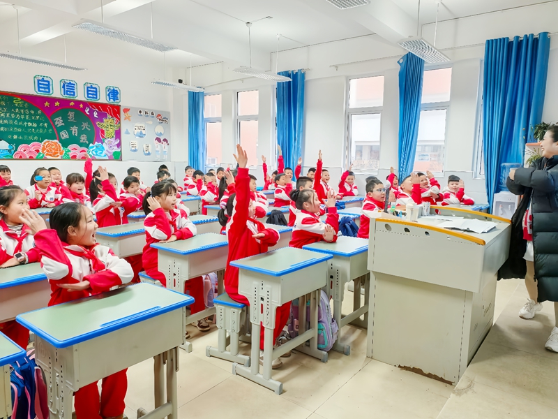 七星關區第四實驗學校甲秀校區 廖槐花攝 (3).jpg