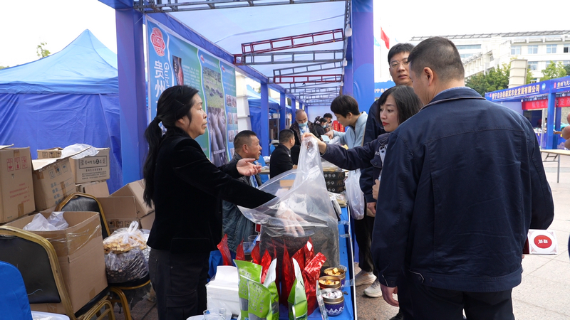 鎮(zhèn)寧黑茶。