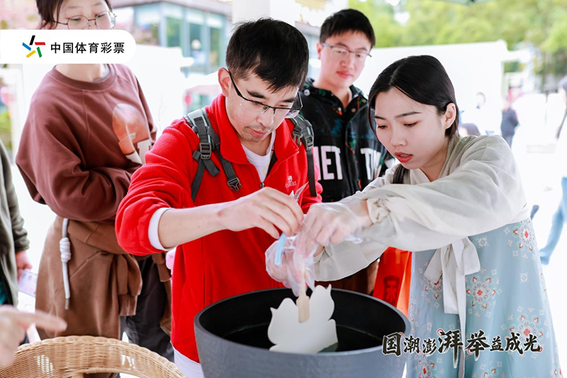 漆扇制作體驗。