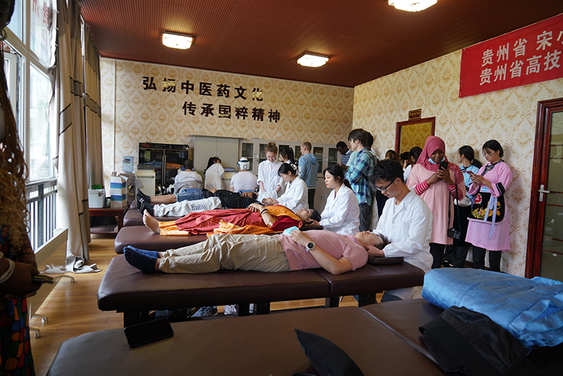 宋小冰大師工作室。