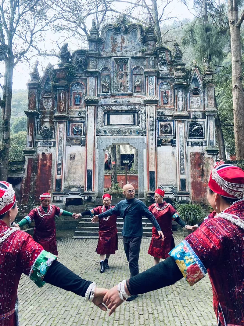 黃平拍攝現場。多彩貴州影視文化產業有限公司供圖