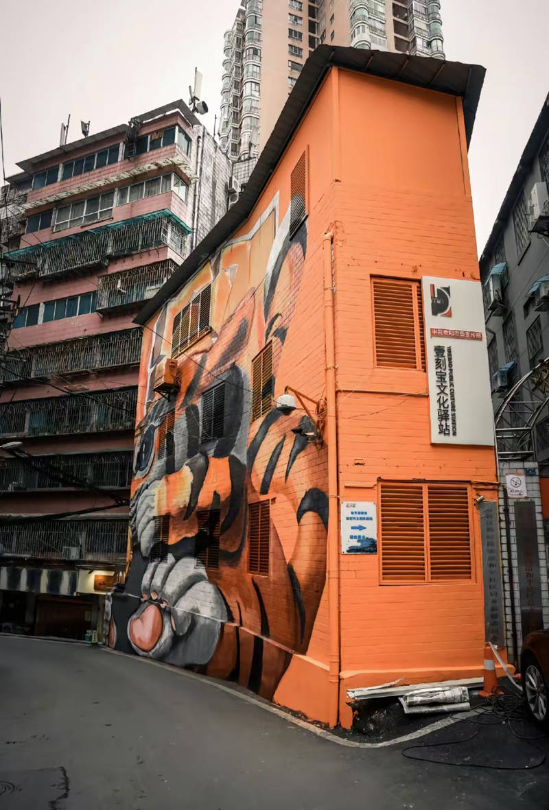 把科技創新作為搶占市場的“金鑰匙”。