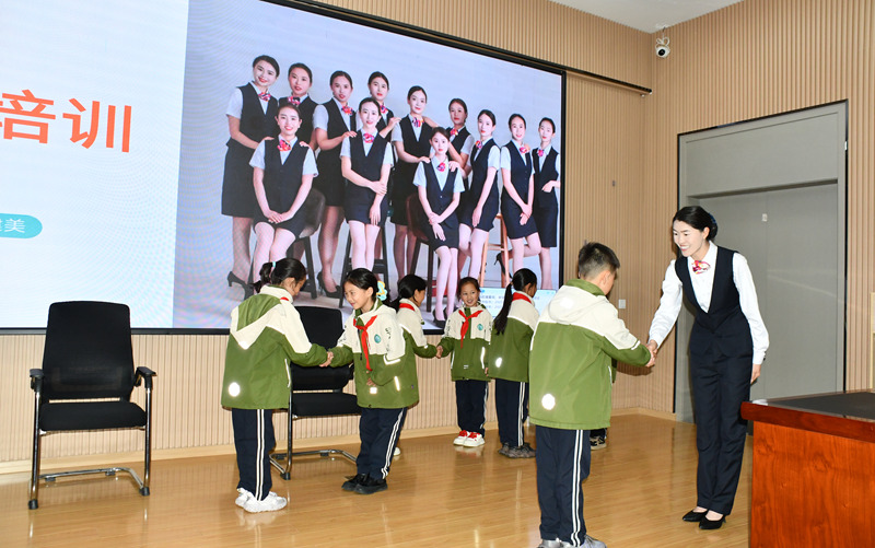 社交禮儀培訓。