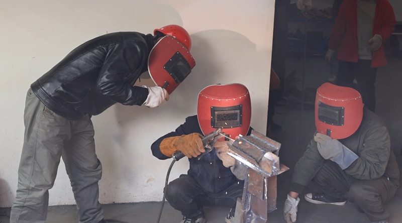 焊工培訓(xùn)。