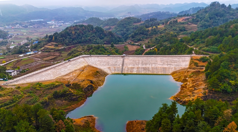 甕安縣堰巖水庫(kù) (1)