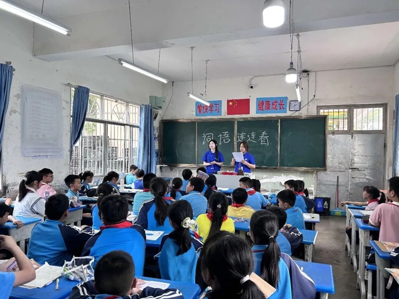 蒙學經典特色內容系統融入中華優秀傳統文化課程。