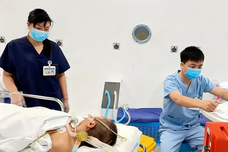 高壓氧治療為危重癥患者點亮生命新途。