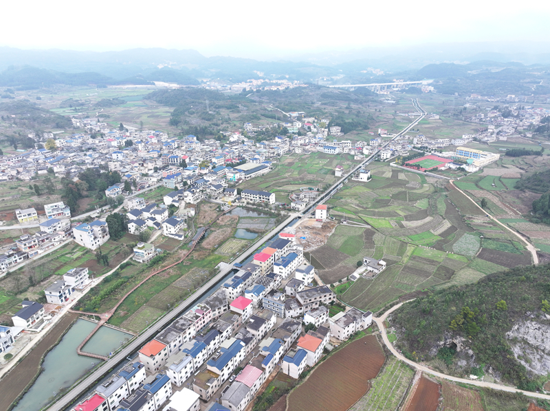 筑起40.8公里“生命護欄” 護航鄉村幸福路。