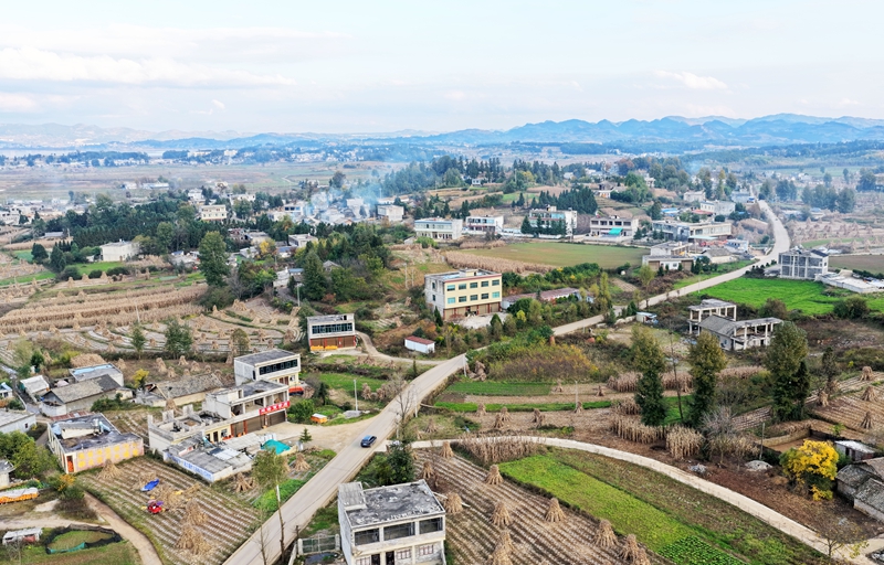 鄭家營村一角。