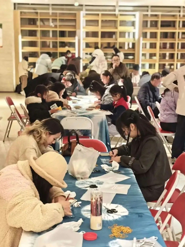 遵義“美術館之夜”活動現(xiàn)場。