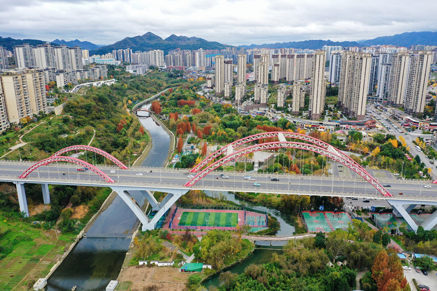 航拍德溪體育公園。聞雙攝