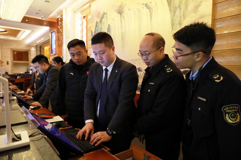 1 、觀山湖區文體廣電旅游局聚焦酒店房價穩定、食品安全等內容,聯合觀山湖區市場監督管理局開展專項檢查。.jpg