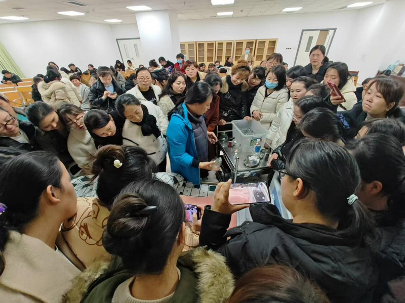 廣東省中醫(yī)院貴州醫(yī)院開展中醫(yī)適宜技術(shù)培訓(xùn)。