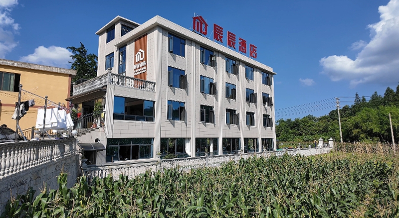 2、仙源鎮發展的避暑民宿。稅會靜 攝.jpg