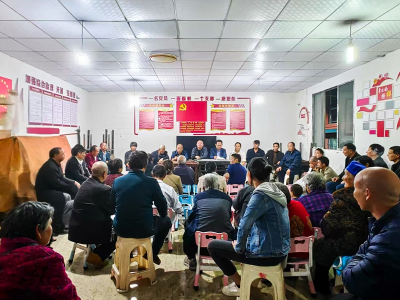 6 圖為召開網格治理群眾會群眾。朱云素 攝.jpg