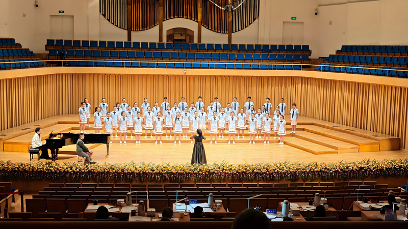 習水九中合唱團表演現場。習水縣融媒體中心供圖