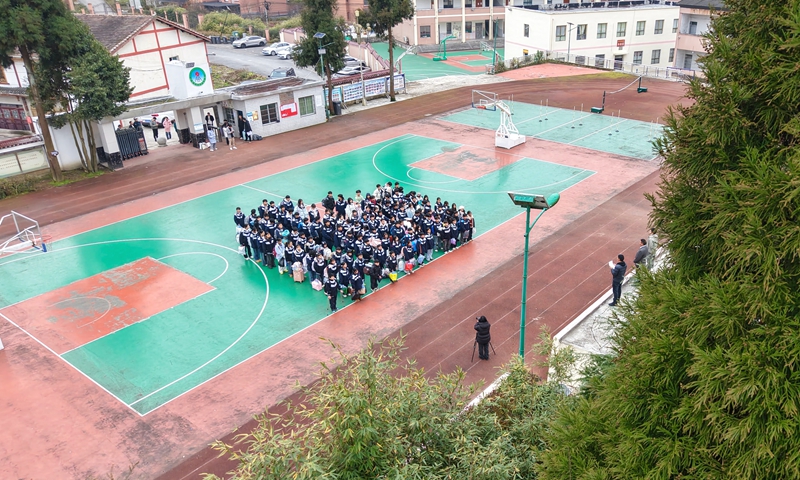 散學典禮。 陳桂良攝.jpg