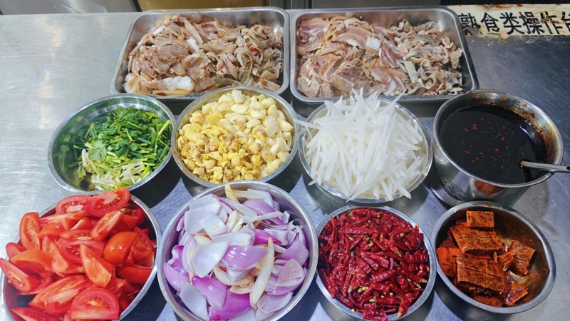 冬至羊肉香,煙火升騰暖寒冬。