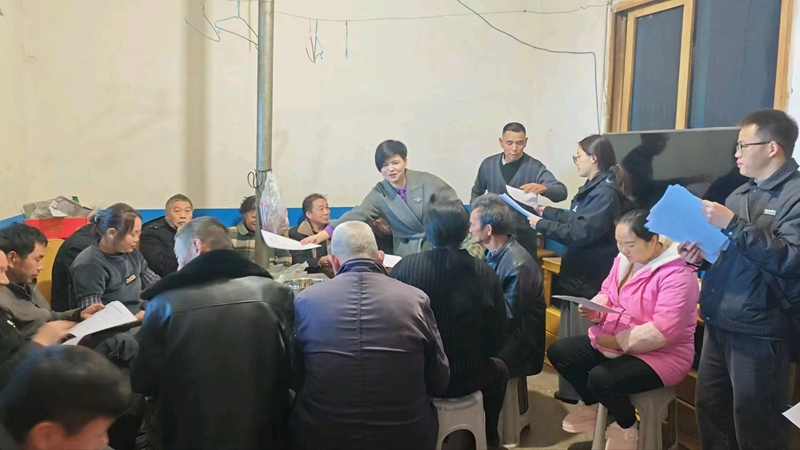 4 圖為緊密聯系群眾.jpg