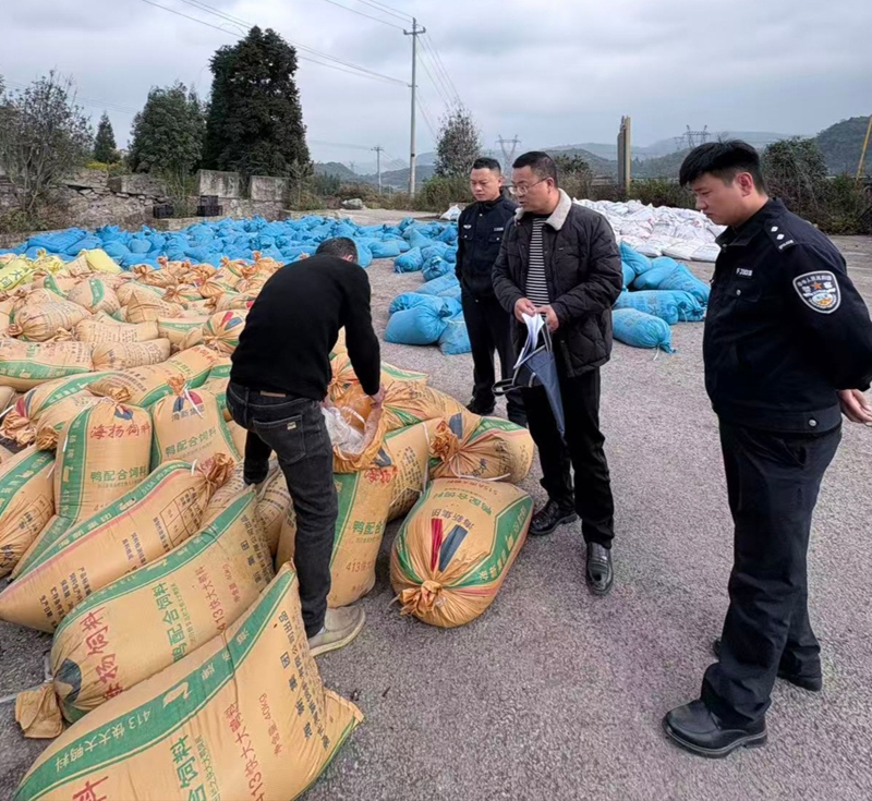 三大抓手穩物價 履職擔當護民生。