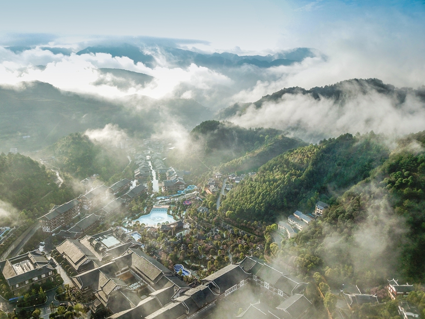 劍河仰阿莎溫泉小鎮全景。劍河縣融媒體中心供圖