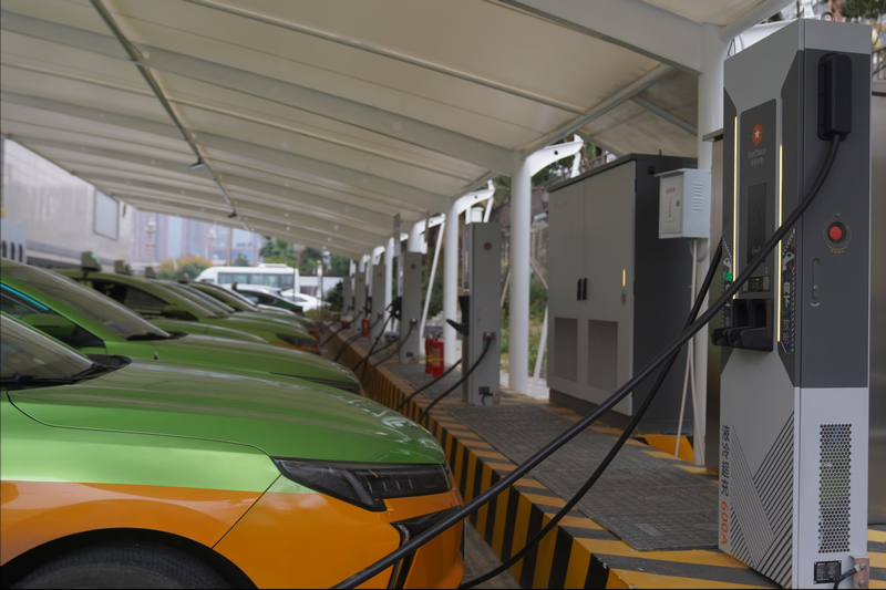 已建成正在充電中。