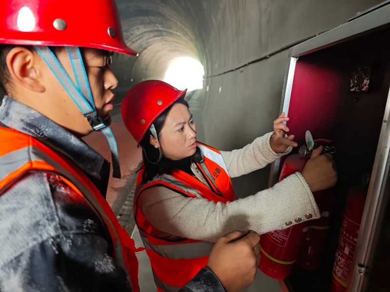 5 圖為隧道消防安全檢查.jpg