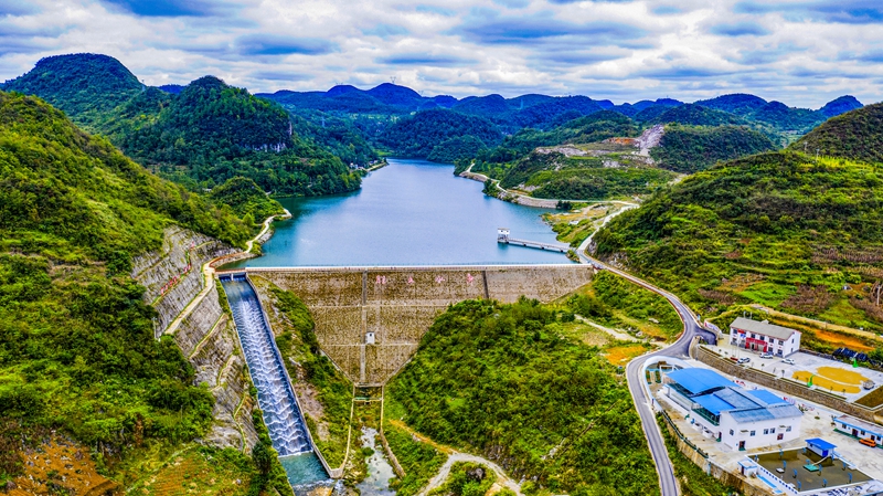 勝土水庫和水廠全貌(盧錫江 攝)