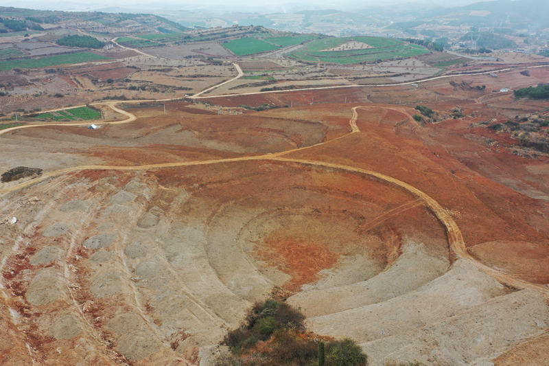12月24日，航拍威寧自治縣2025年高標準農田建設項目迤那鎮櫻桃村項目區一角。陳逍攝