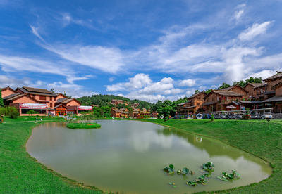 野玉海國家級旅游度假區｜海坪彝族風情小鎮