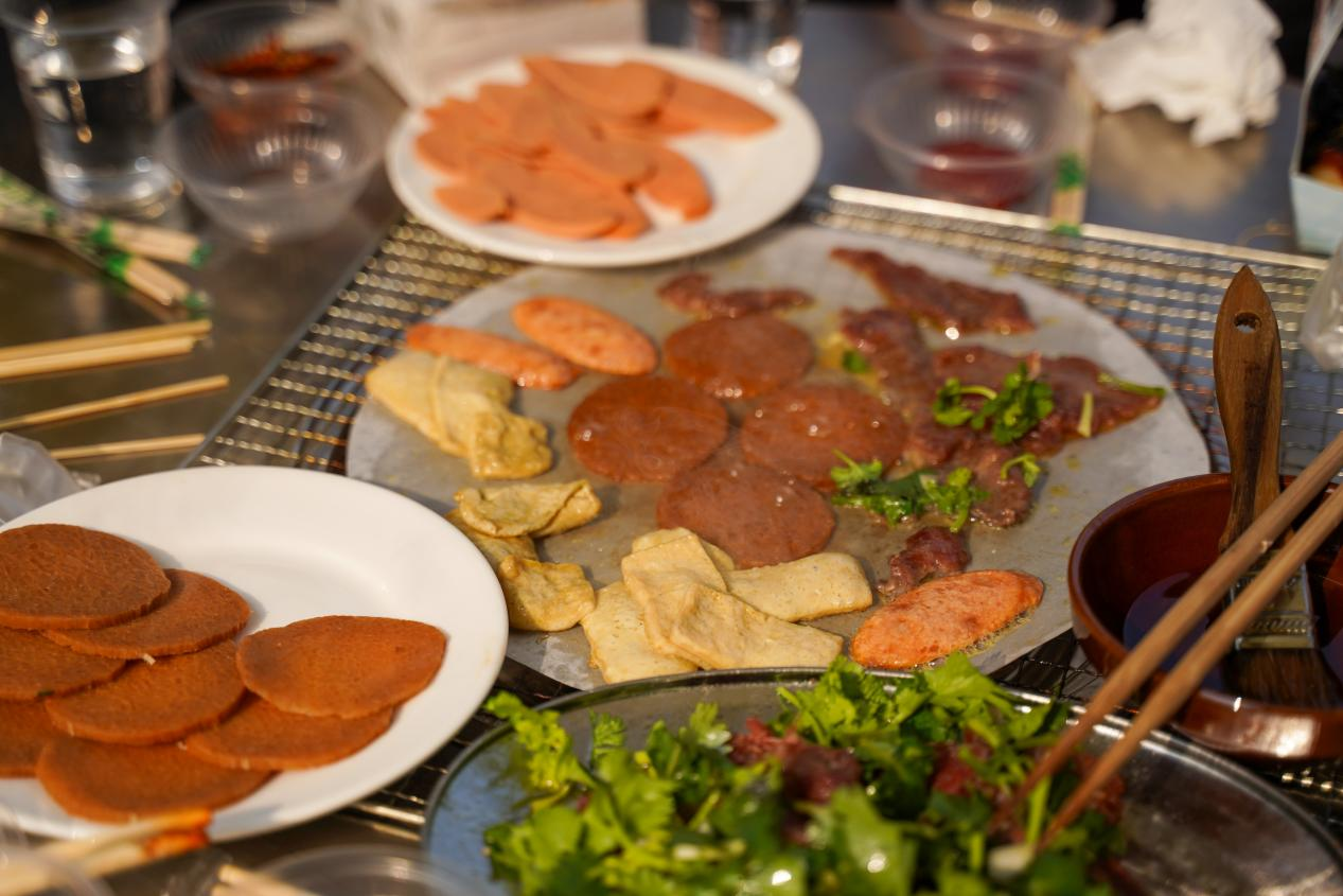 圍爐茶香漫，賽事意未盡。