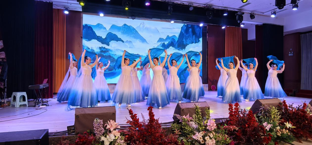 文藝匯演現(xiàn)場。