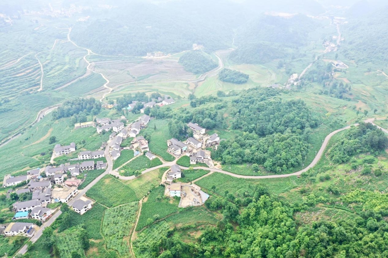 5.息烽縣永靖鎮(zhèn)坪上村俯瞰