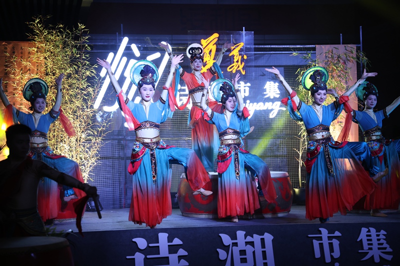 3 圖為跨年盛宴現場