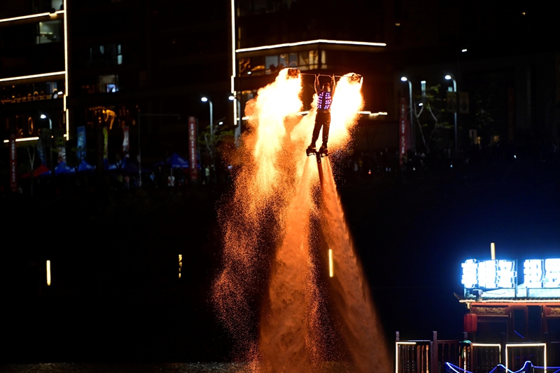 演出現(xiàn)場。