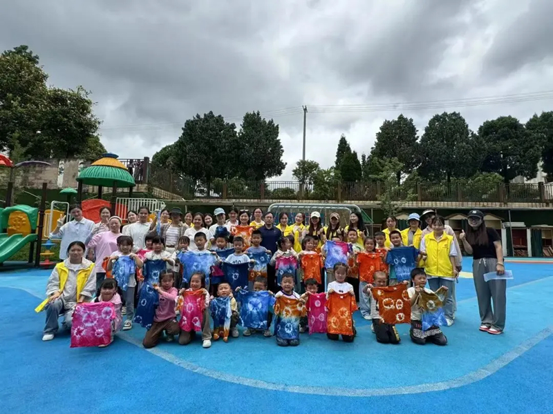 藝心向黨風帆勁 五心鑄魂綻芳華。