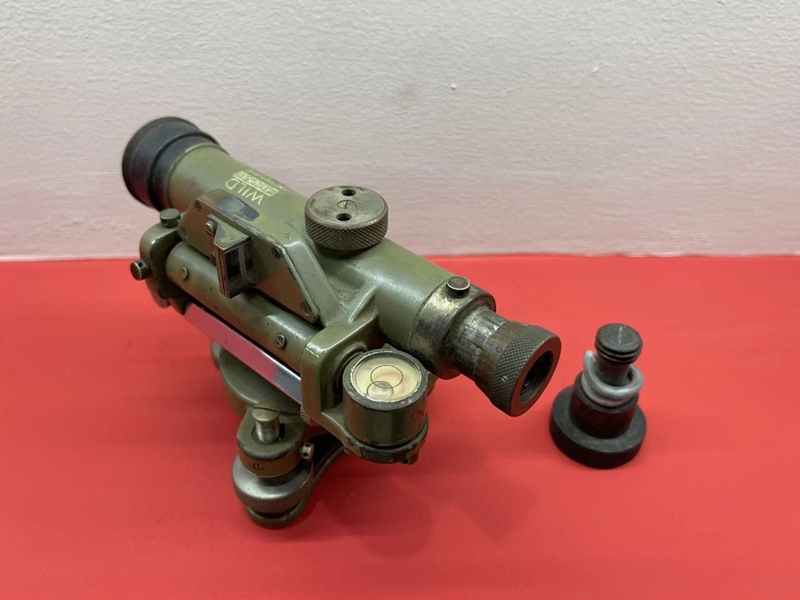 1 圖為水準儀.jpg