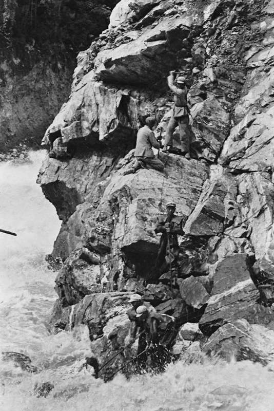 3 圖為郭廷元施工時老照片.jpg