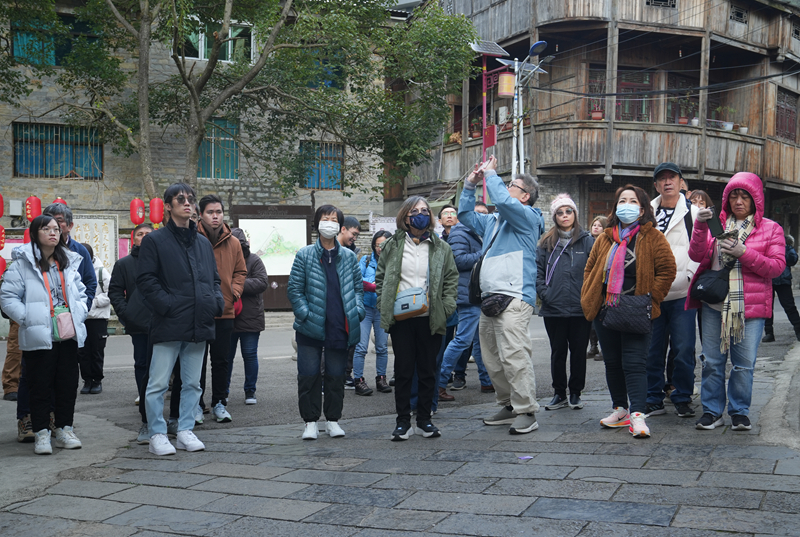 元旦假期天龍屯堡“暖意”濃 文化賦能激活冬游市場。