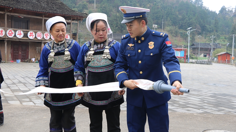 現(xiàn)場(chǎng)指導(dǎo) (2).JPG